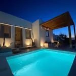 בית נופש Nice Villas Pyrgos *